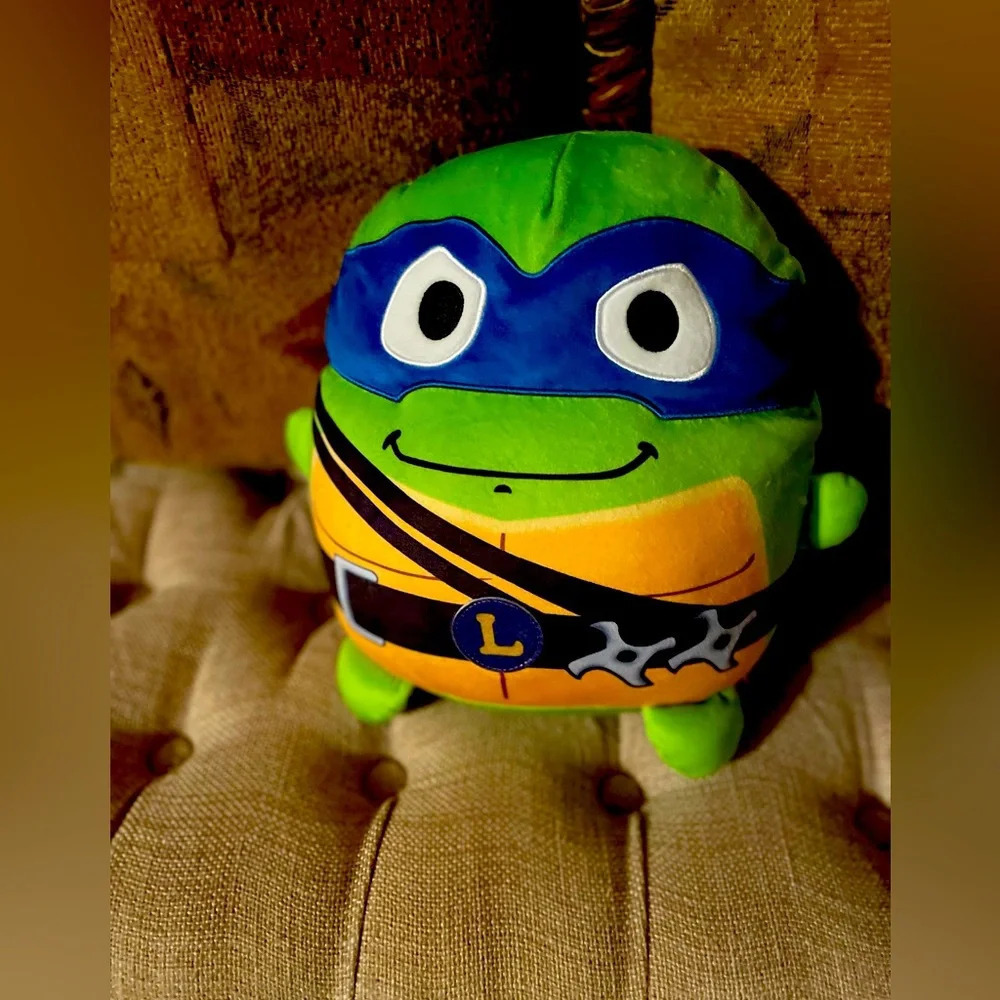 Teenage Mutants Ninja Turtle “Leonardo” Plush 11 1/4 inches high made by Mattel
